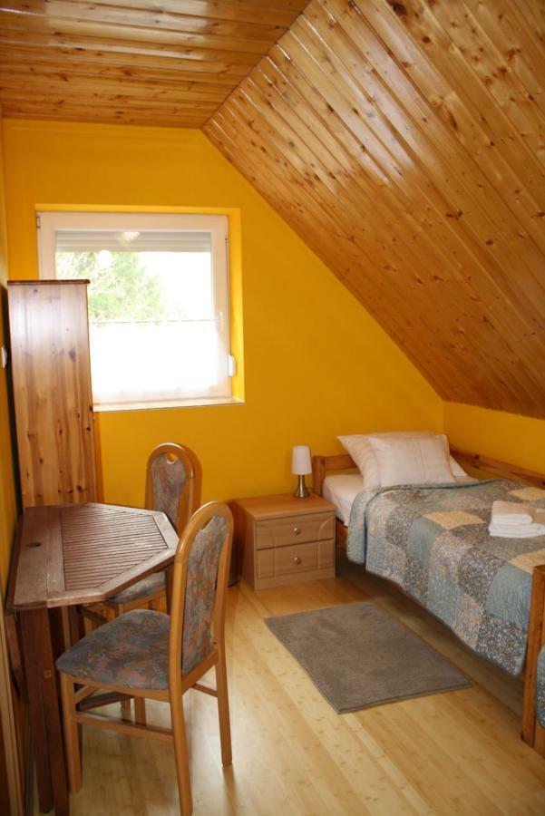 Kedvenc Vendeghaz Hotel Мисколк Екстериор снимка