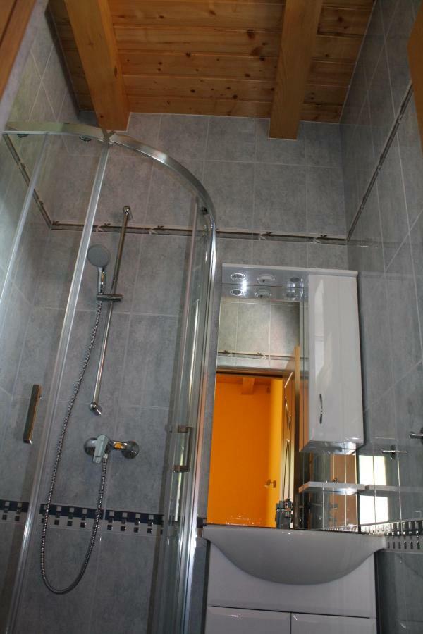 Kedvenc Vendeghaz Hotel Мисколк Екстериор снимка
