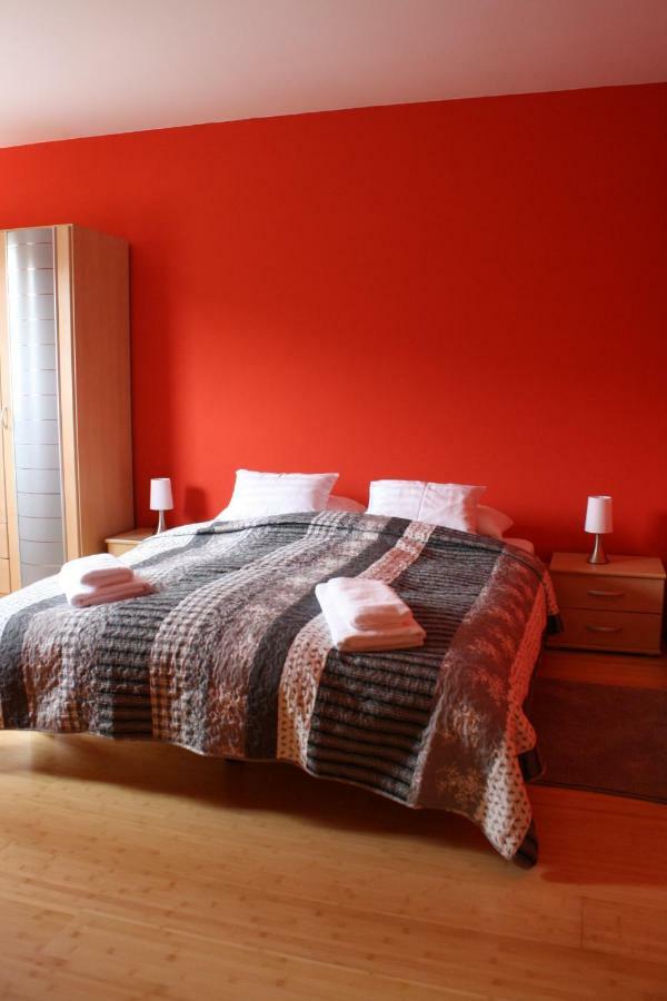 Kedvenc Vendeghaz Hotel Мисколк Екстериор снимка