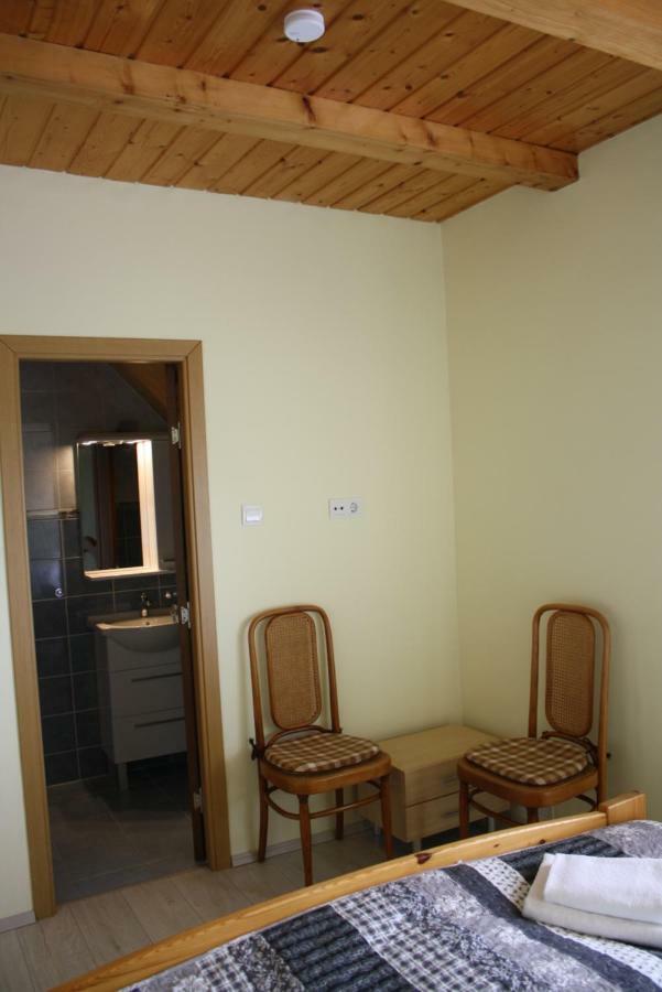Kedvenc Vendeghaz Hotel Мисколк Екстериор снимка