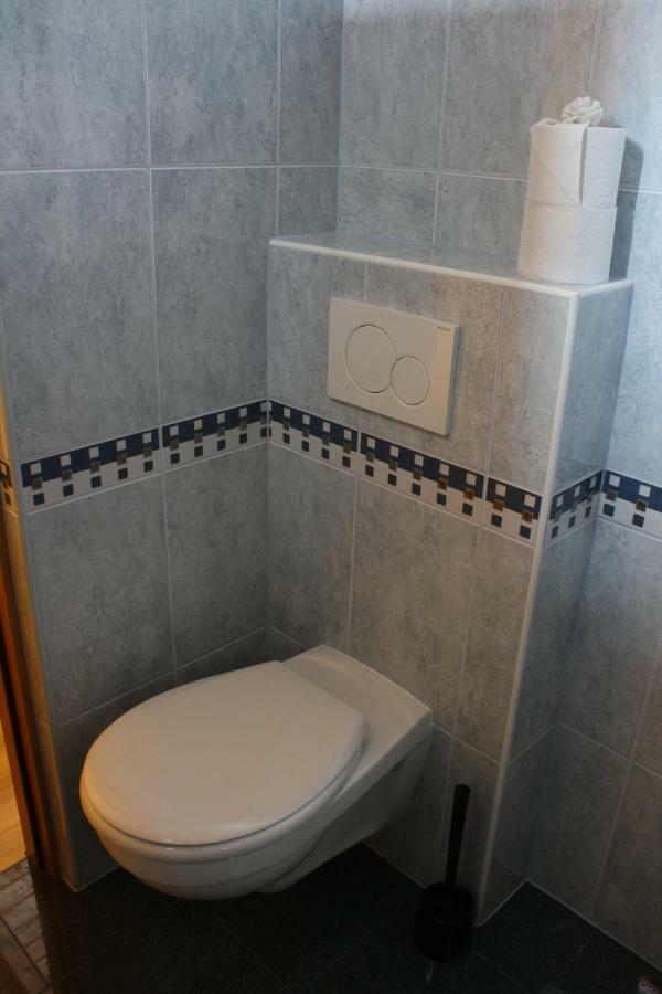 Kedvenc Vendeghaz Hotel Мисколк Екстериор снимка