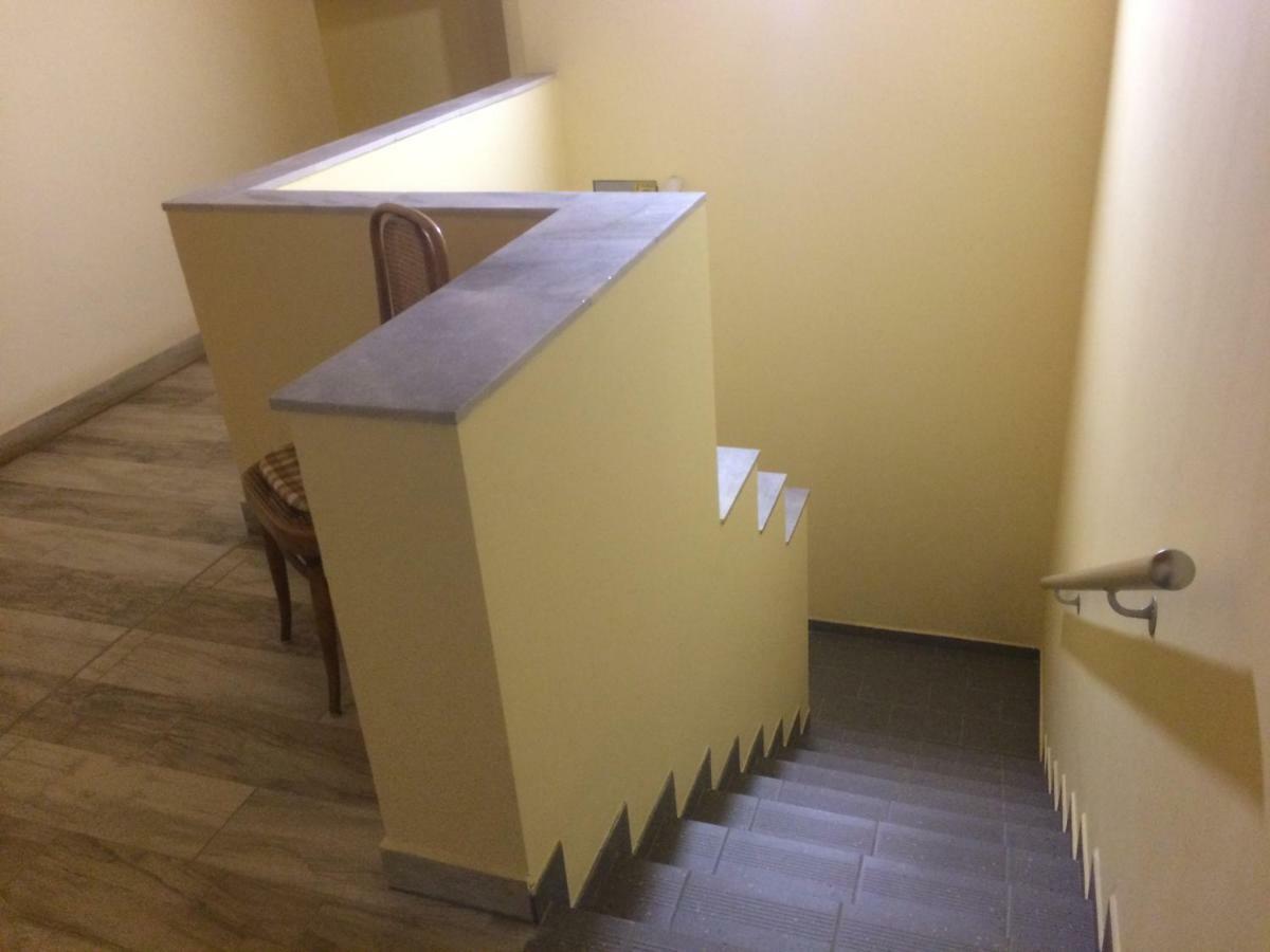 Kedvenc Vendeghaz Hotel Мисколк Екстериор снимка