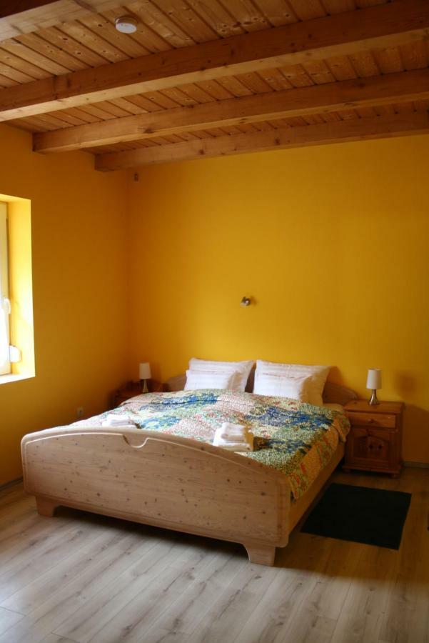 Kedvenc Vendeghaz Hotel Мисколк Екстериор снимка